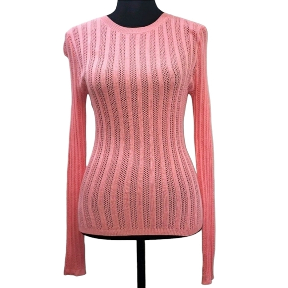 Hooked Up Women's Top. Size Medium New With Tags. - Picture 1 of 5
